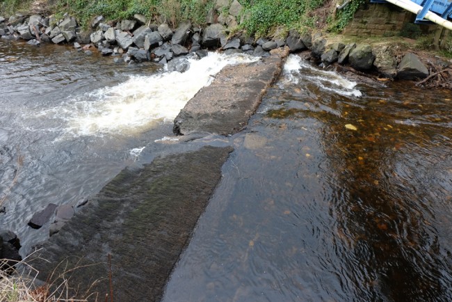 Another view of the crest of the weir. 