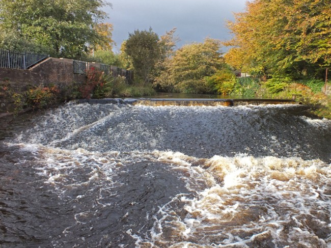The weir at Holmhead in Kilbirnie. Not easy to pass by any means 
